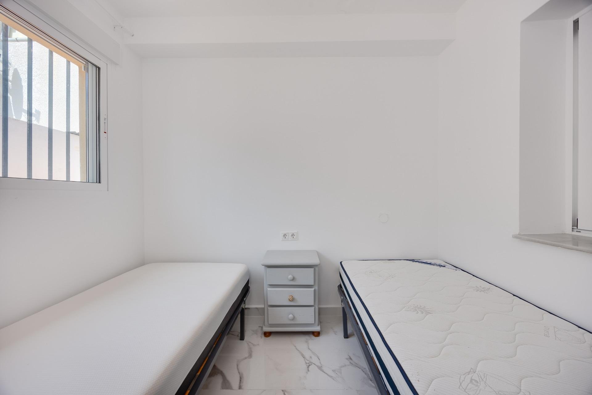 Resale - Duplex -
Torrevieja - Acequion