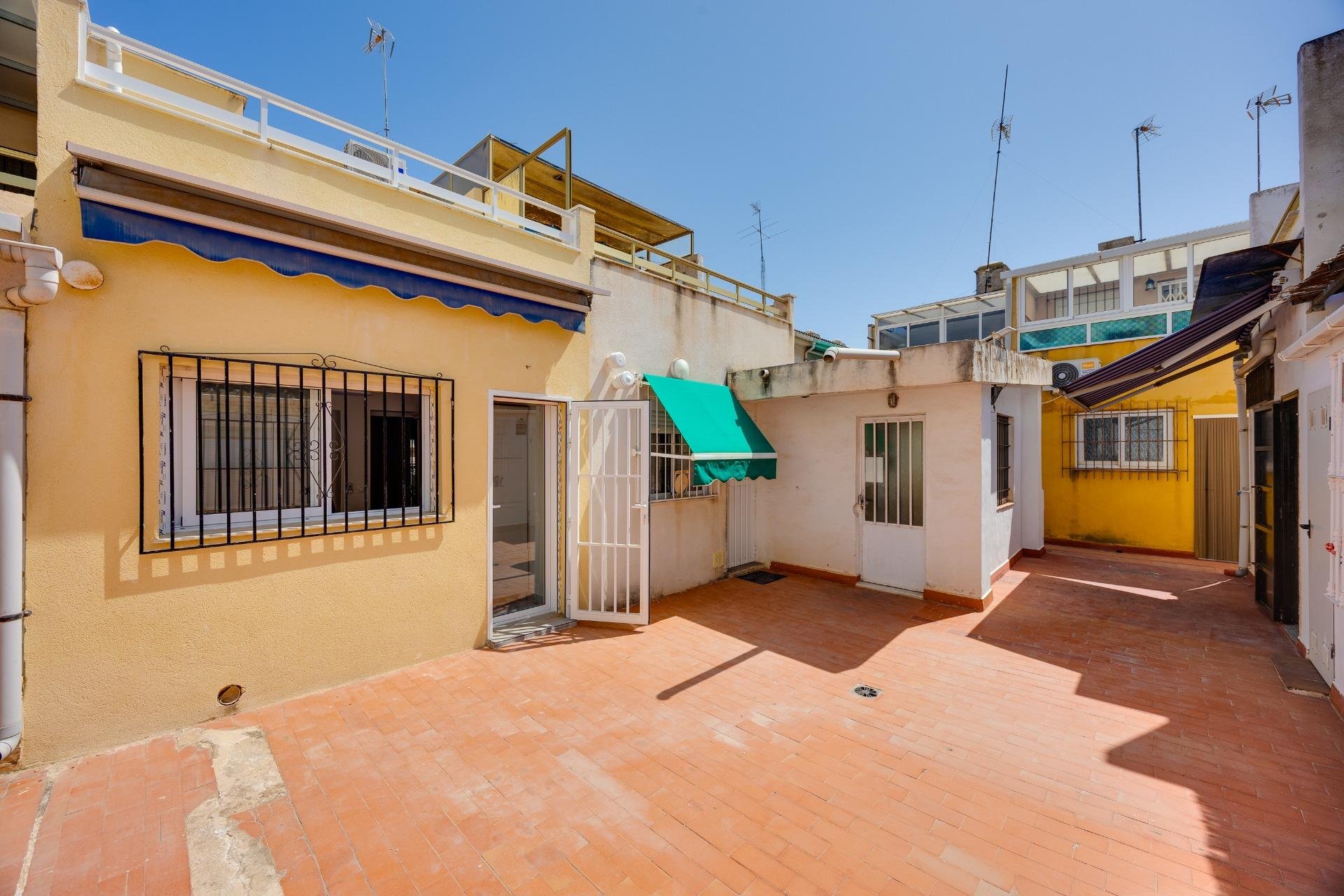 Resale - Duplex -
Torrevieja - Acequion