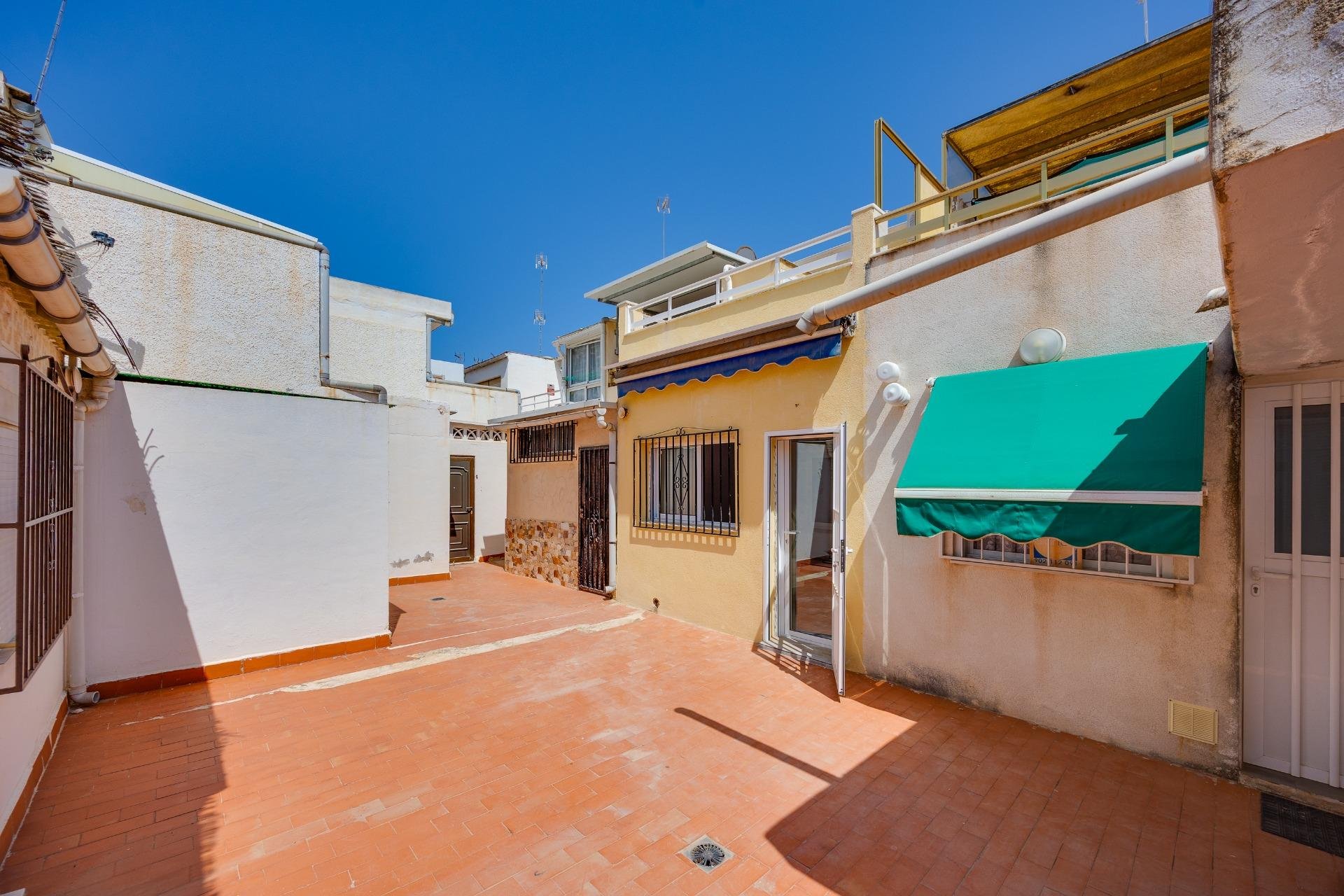 Resale - Duplex -
Torrevieja - Acequion