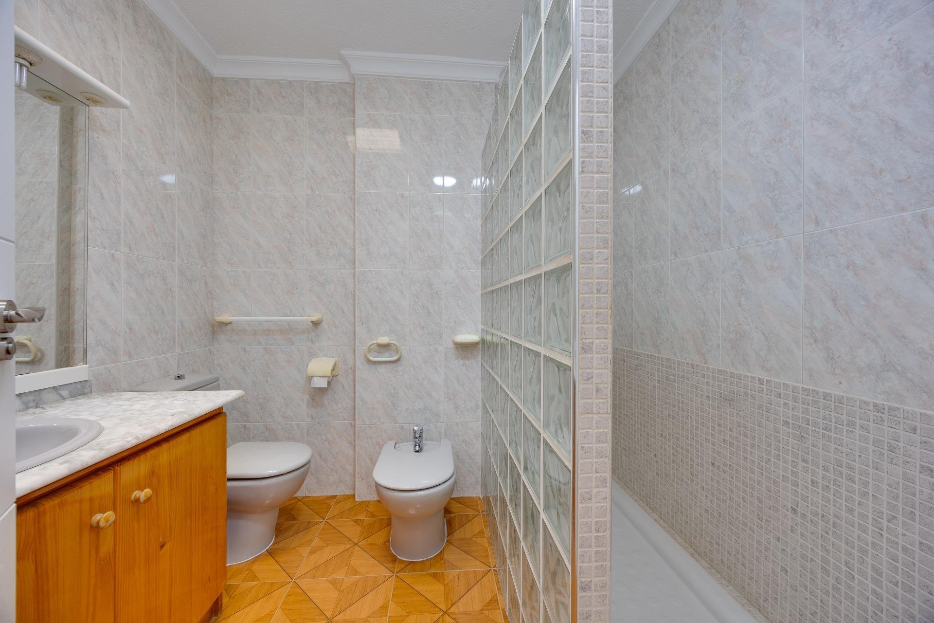 Resale - Duplex -
Torrevieja - Acequion