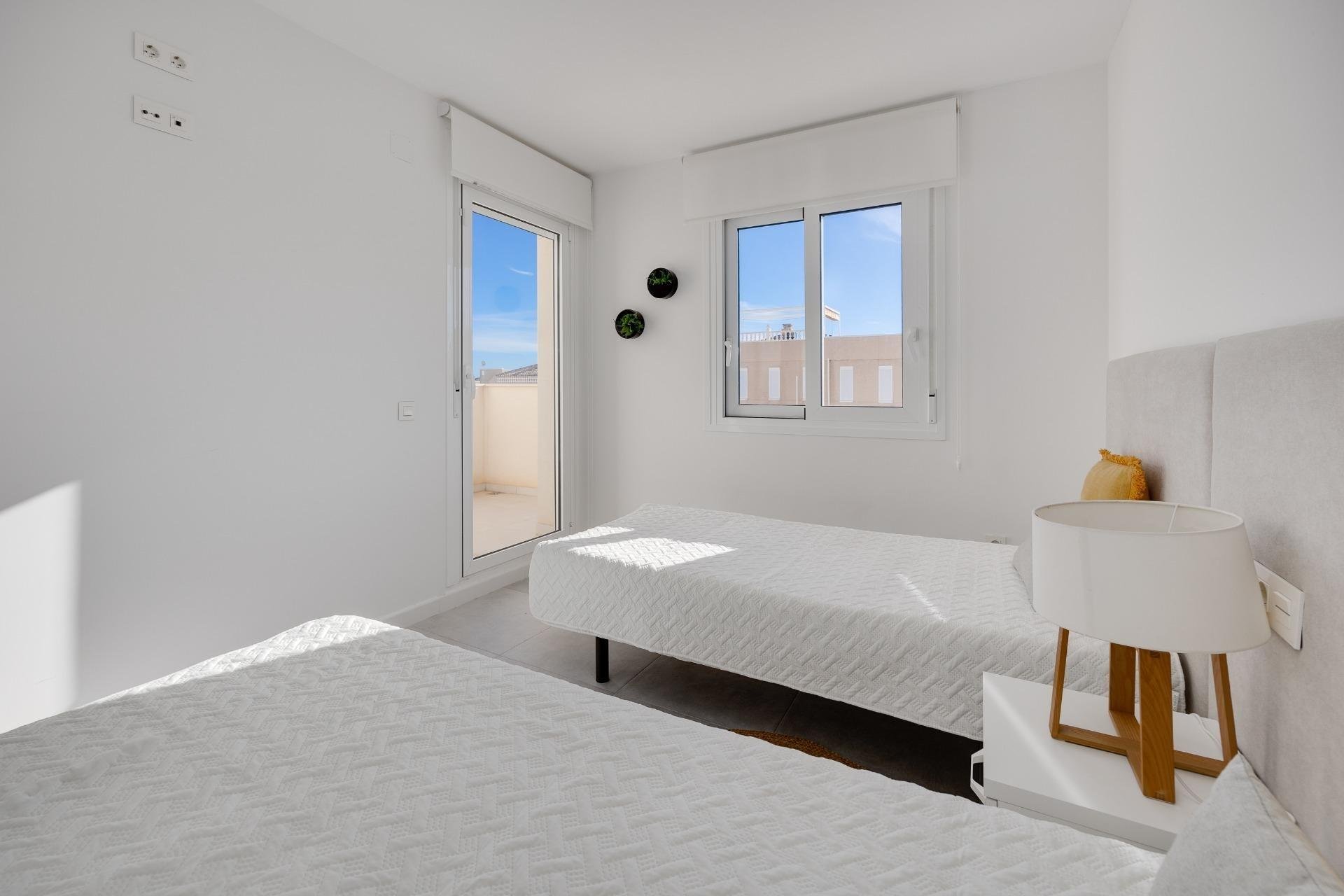 Resale - Duplex -
Torrevieja - Torreblanca