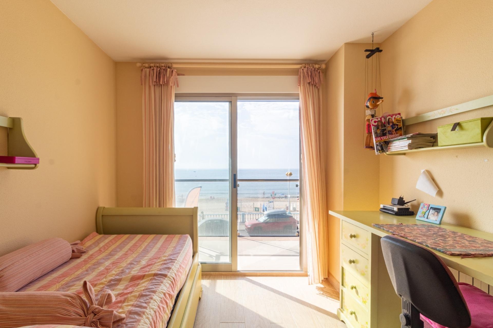 Resale - Flat -
Torrevieja - Playa de los locos
