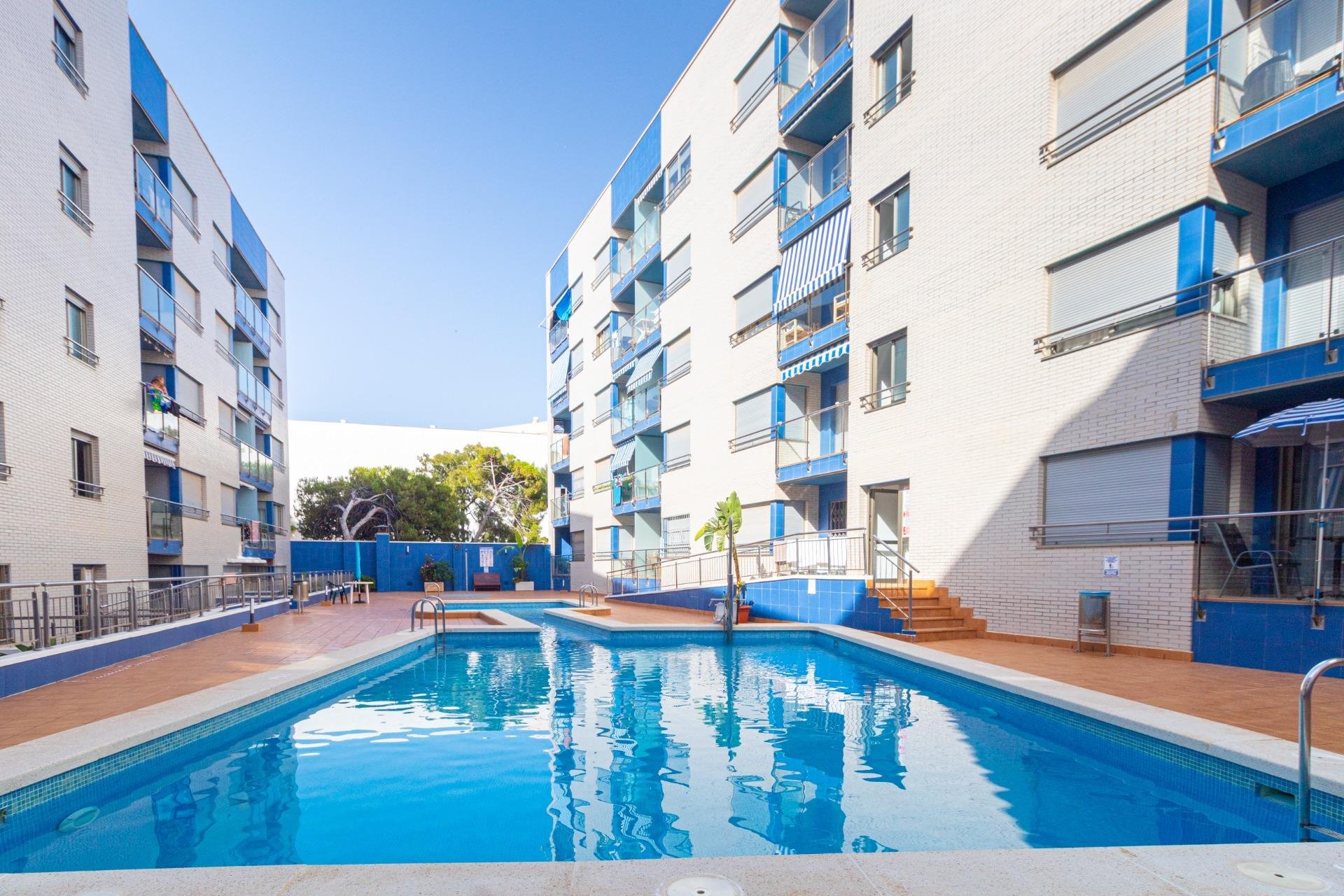 Resale - Flat -
Torrevieja - Playa de los locos