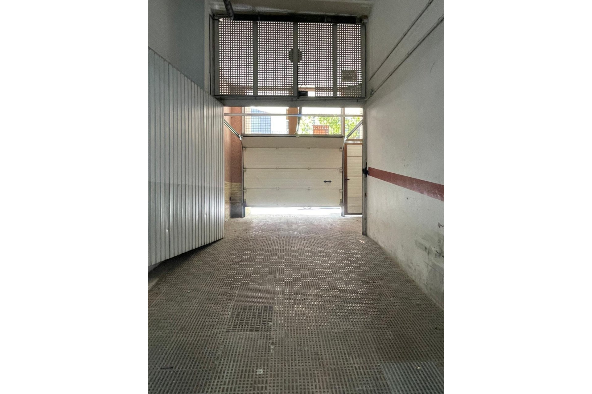 Resale - Garage -
Torrevieja - Playa del Cura