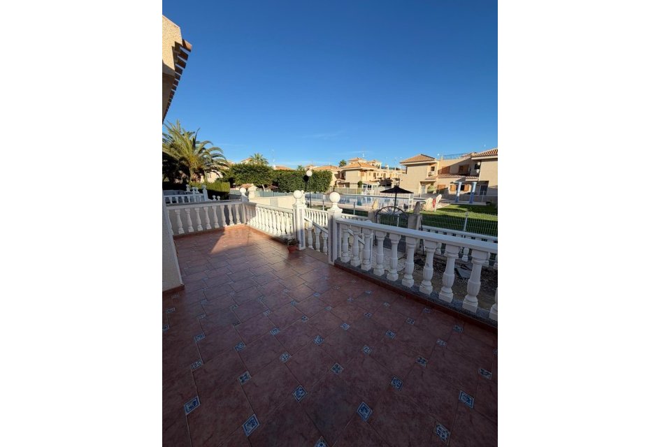 Resale - Inmueble singular -
Orihuela Costa - Playa Flamenca