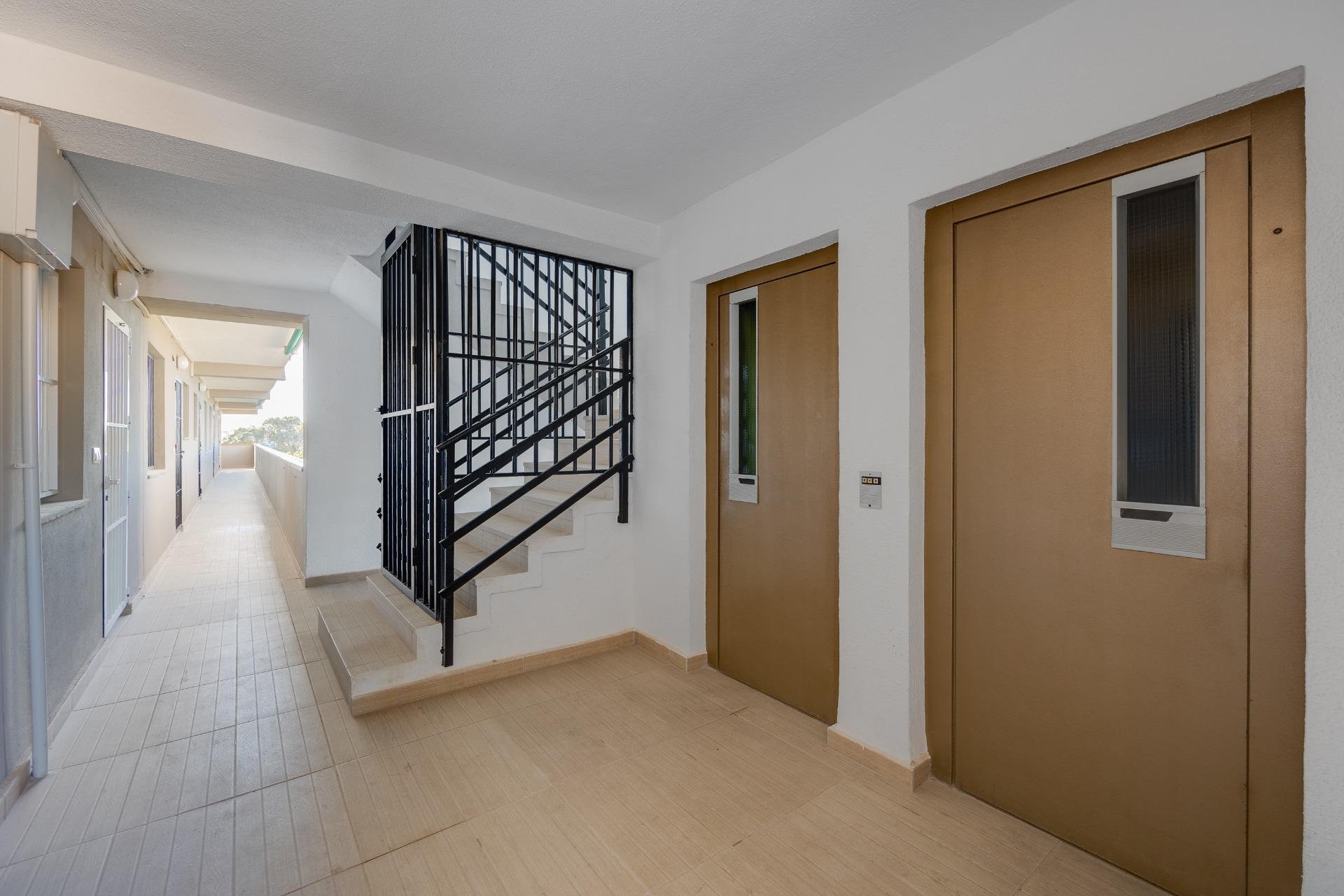 Resale - Penthouse -
Guardamar del Segura - Urbanizaciones