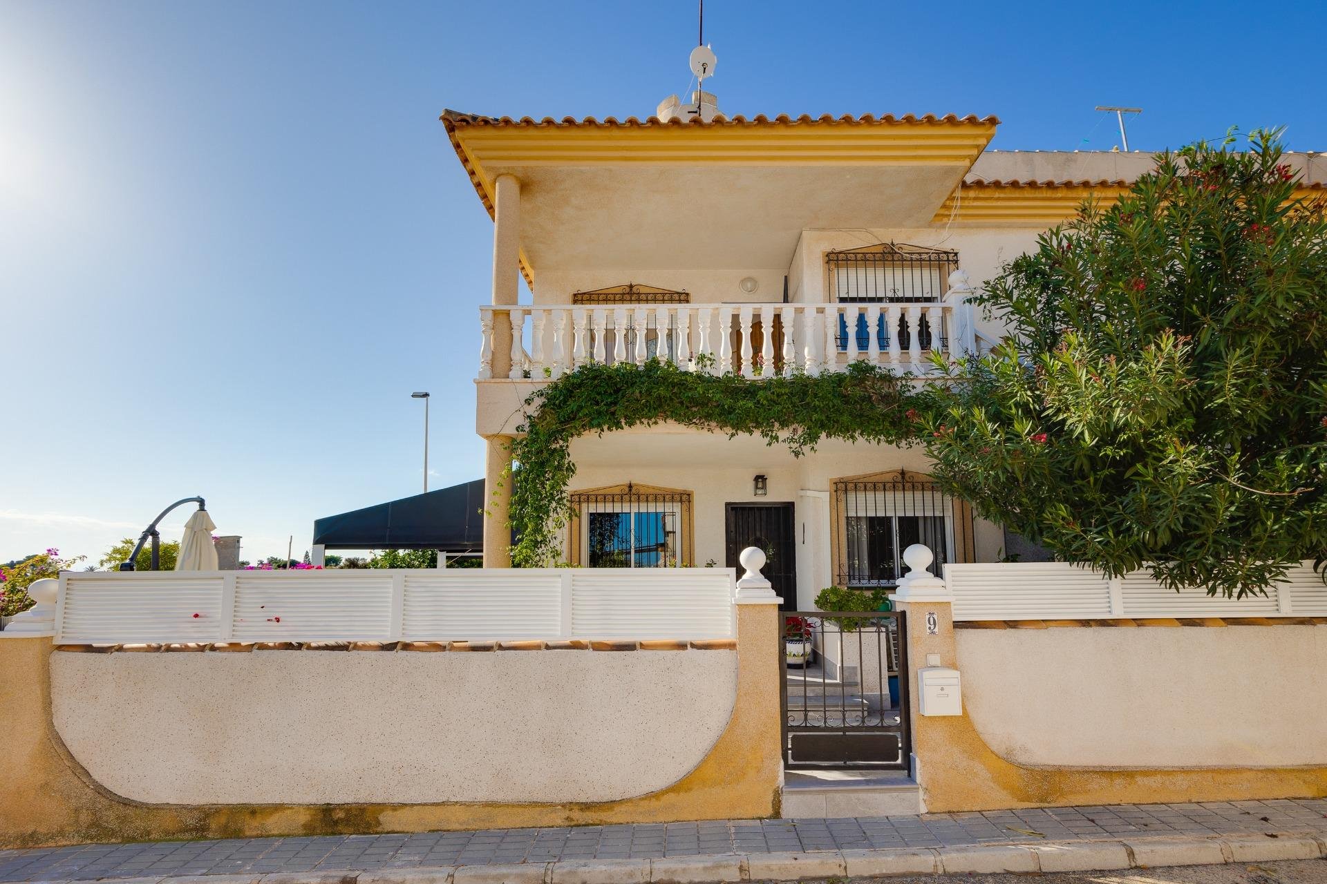 Resale - Penthouse -
Orihuela Costa - La Regia