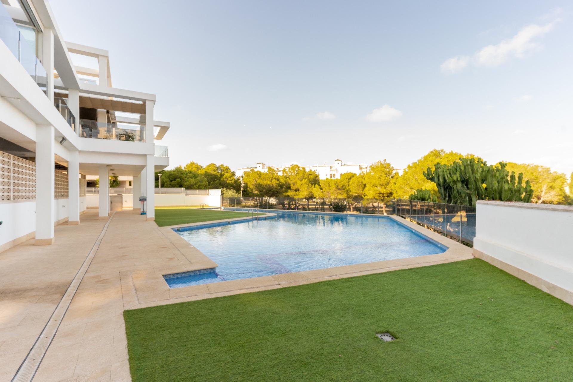 Resale - Penthouse -
Orihuela Costa - La Zenia