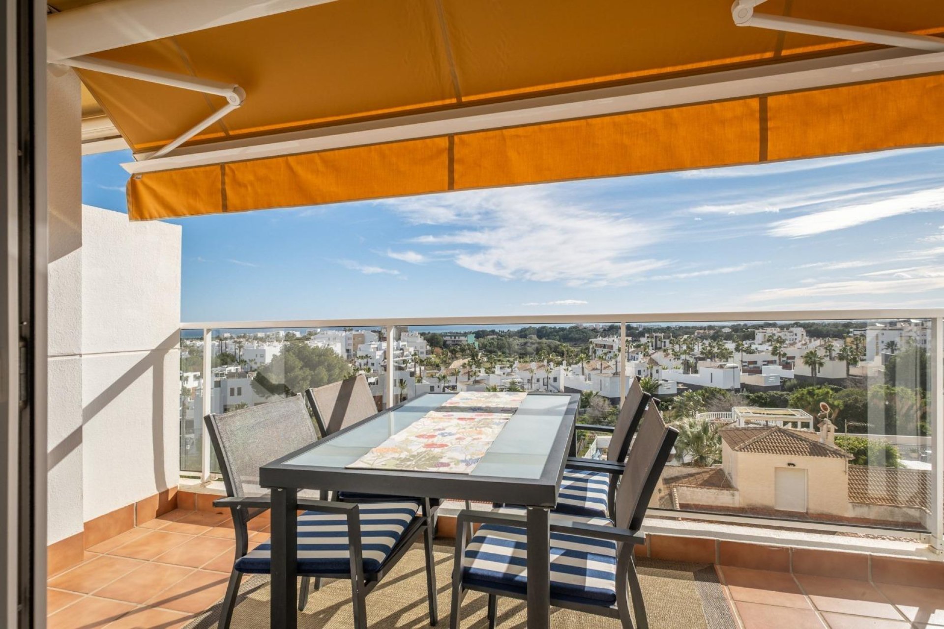 Resale - Penthouse -
Orihuela Costa - Las Filipinas