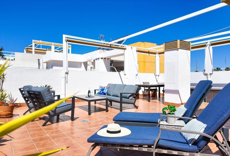 Resale - Penthouse -
Orihuela Costa - Las Filipinas
