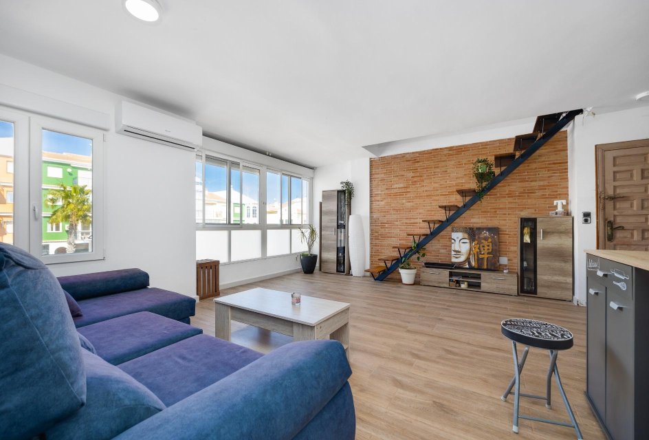 Resale - Penthouse -
Torrevieja - Eliseos playa