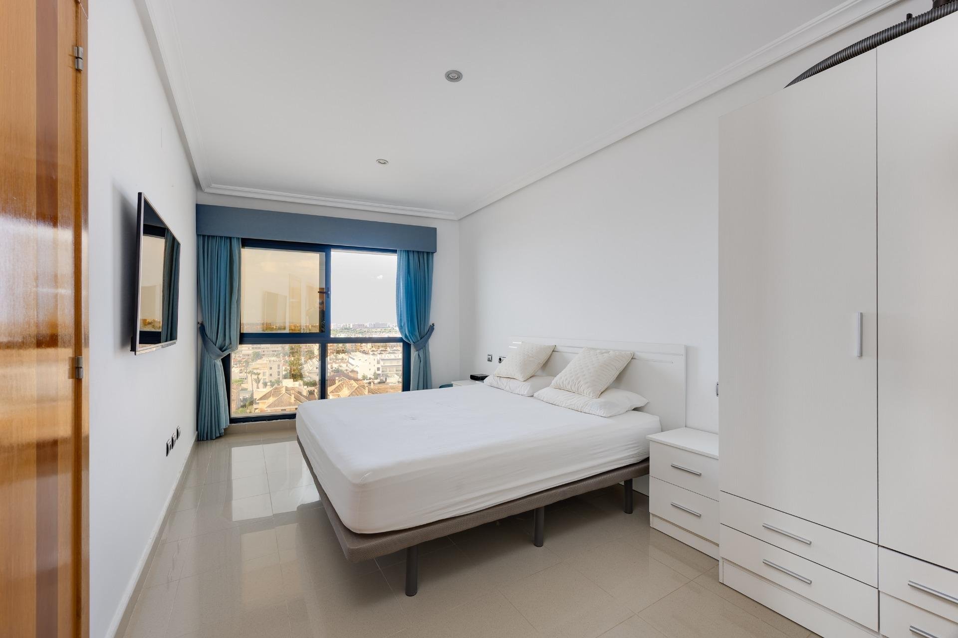 Resale - Penthouse -
Torrevieja - La Veleta