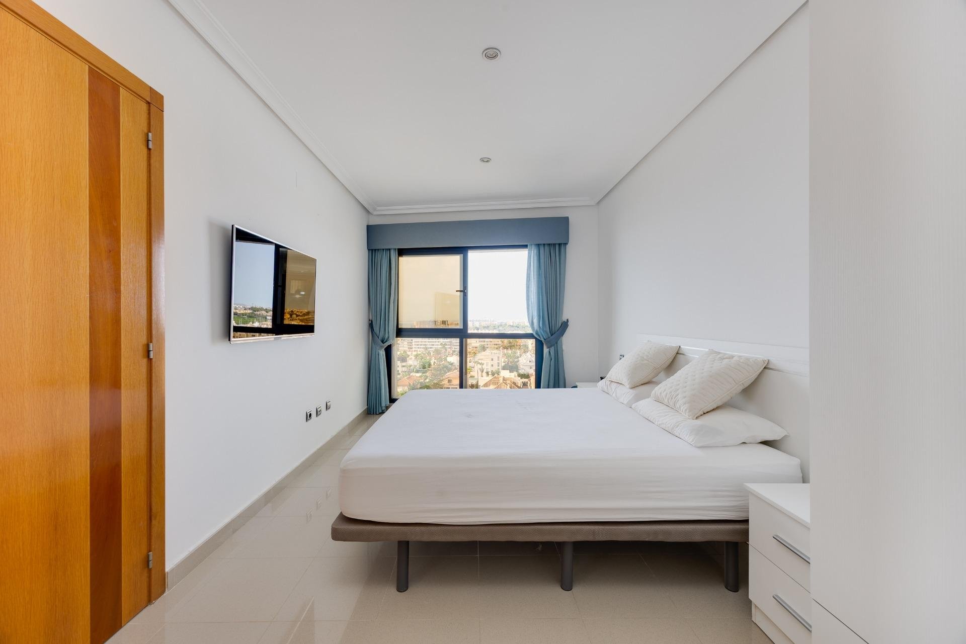 Resale - Penthouse -
Torrevieja - La Veleta