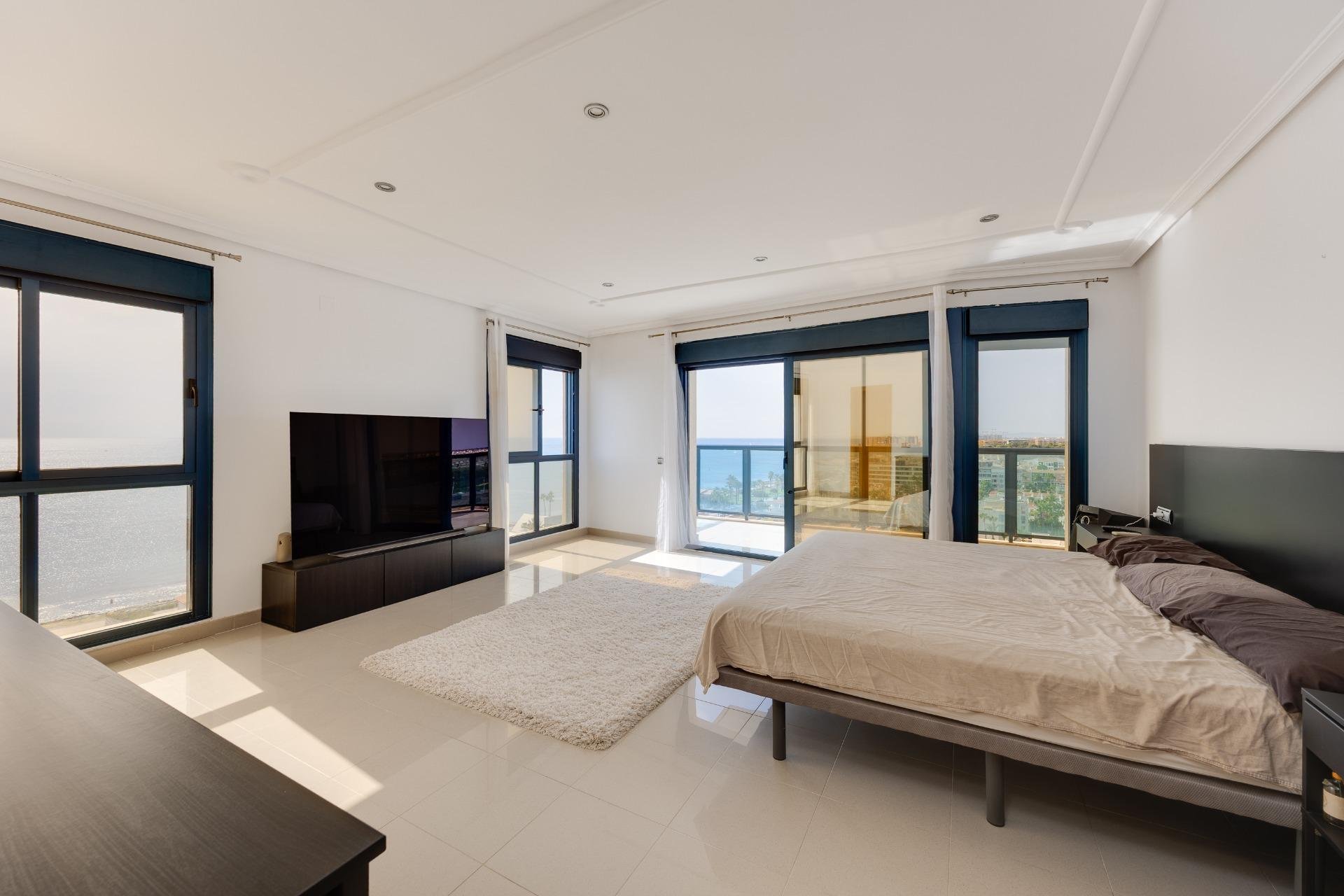 Resale - Penthouse -
Torrevieja - La Veleta
