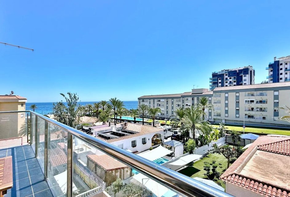 Resale - Penthouse -
Torrevieja - Punta prima