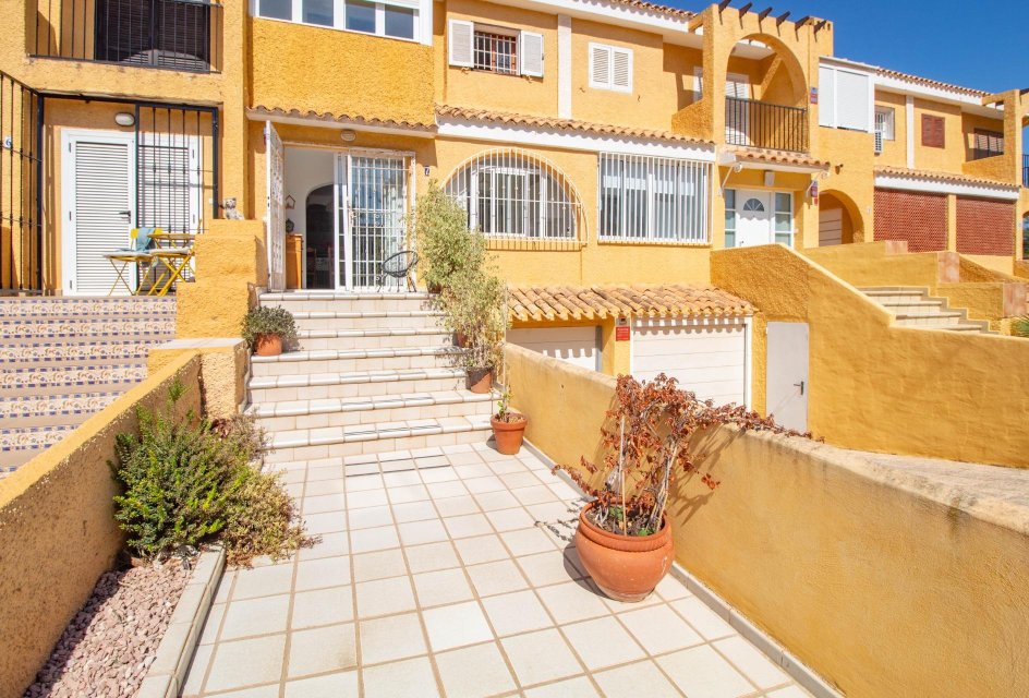 Resale - Semi -
Cabo Roig