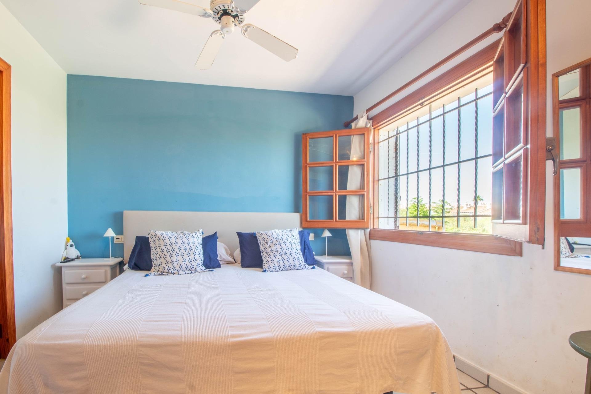 Resale - Semi -
Cabo Roig