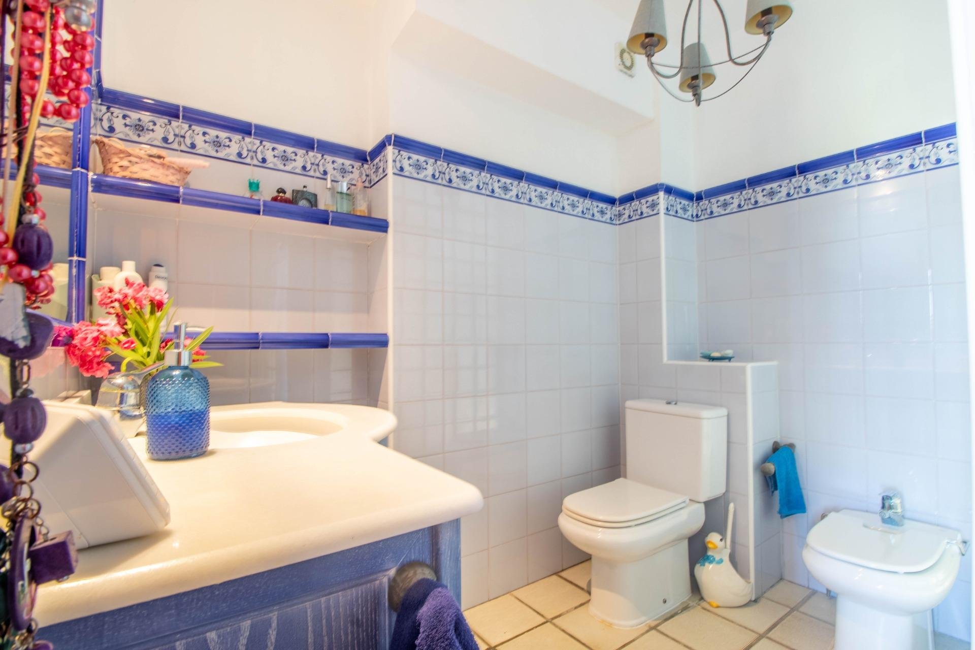 Resale - Semi -
Cabo Roig