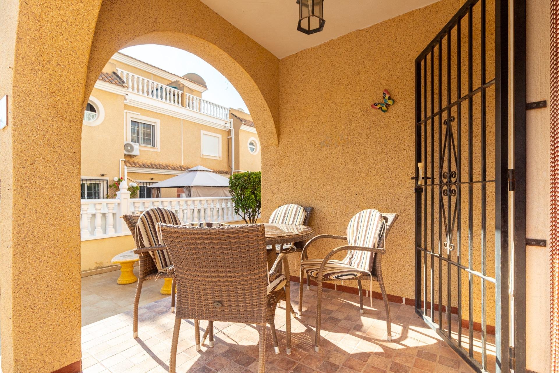 Resale - Terraced house -
Orihuela Costa - Cabo Roig