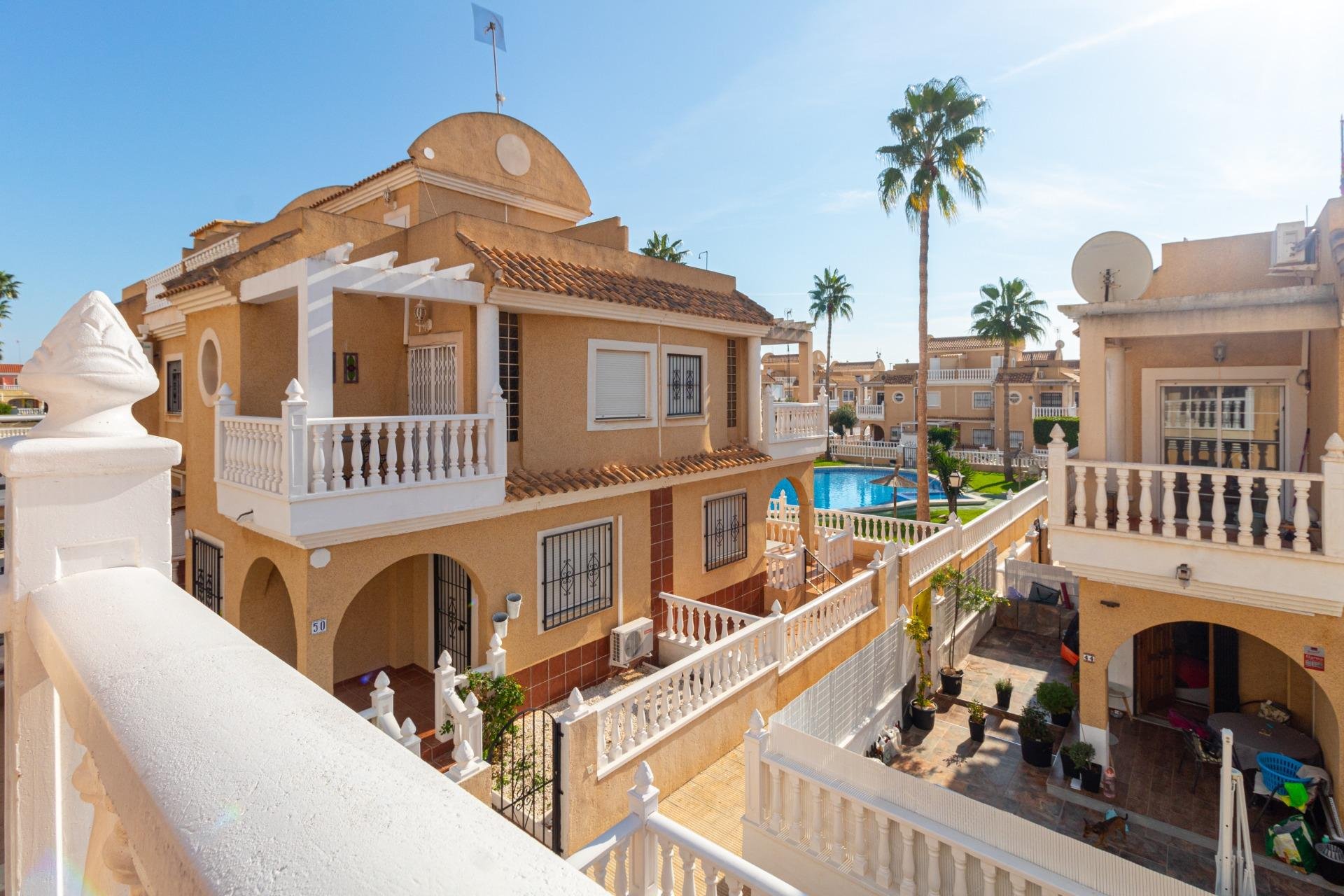 Resale - Terraced house -
Orihuela Costa - Cabo Roig