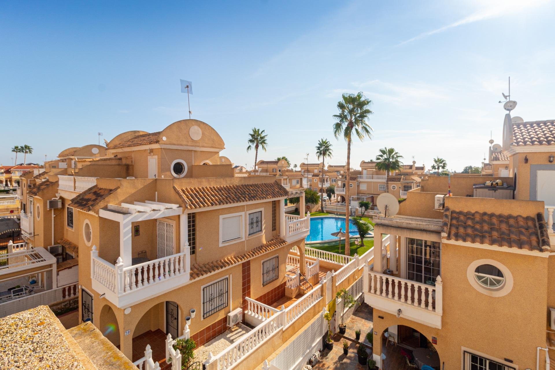 Resale - Terraced house -
Orihuela Costa - Cabo Roig