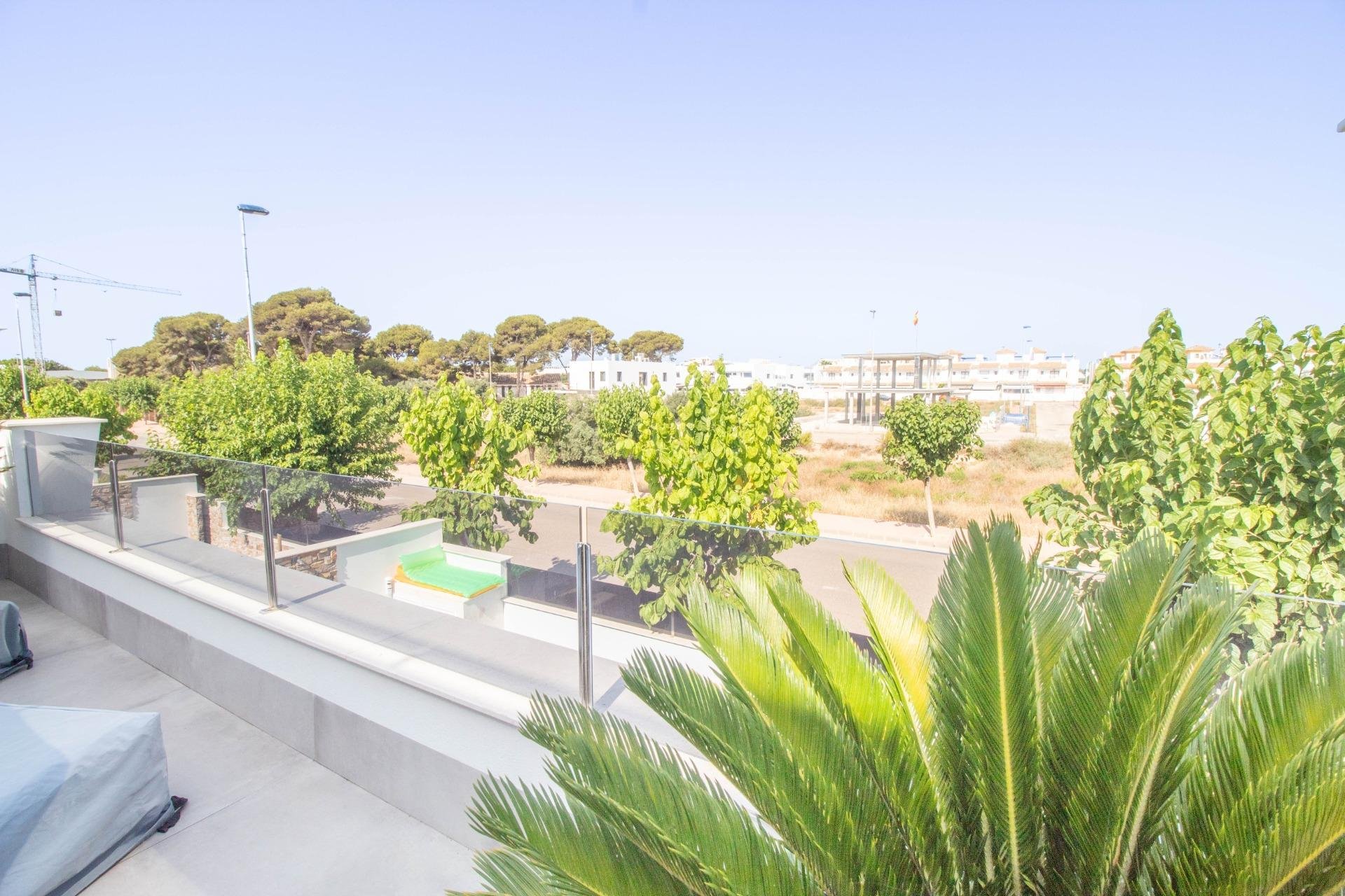 Resale - Terraced house -
Santiago de la ribera - zona san blas