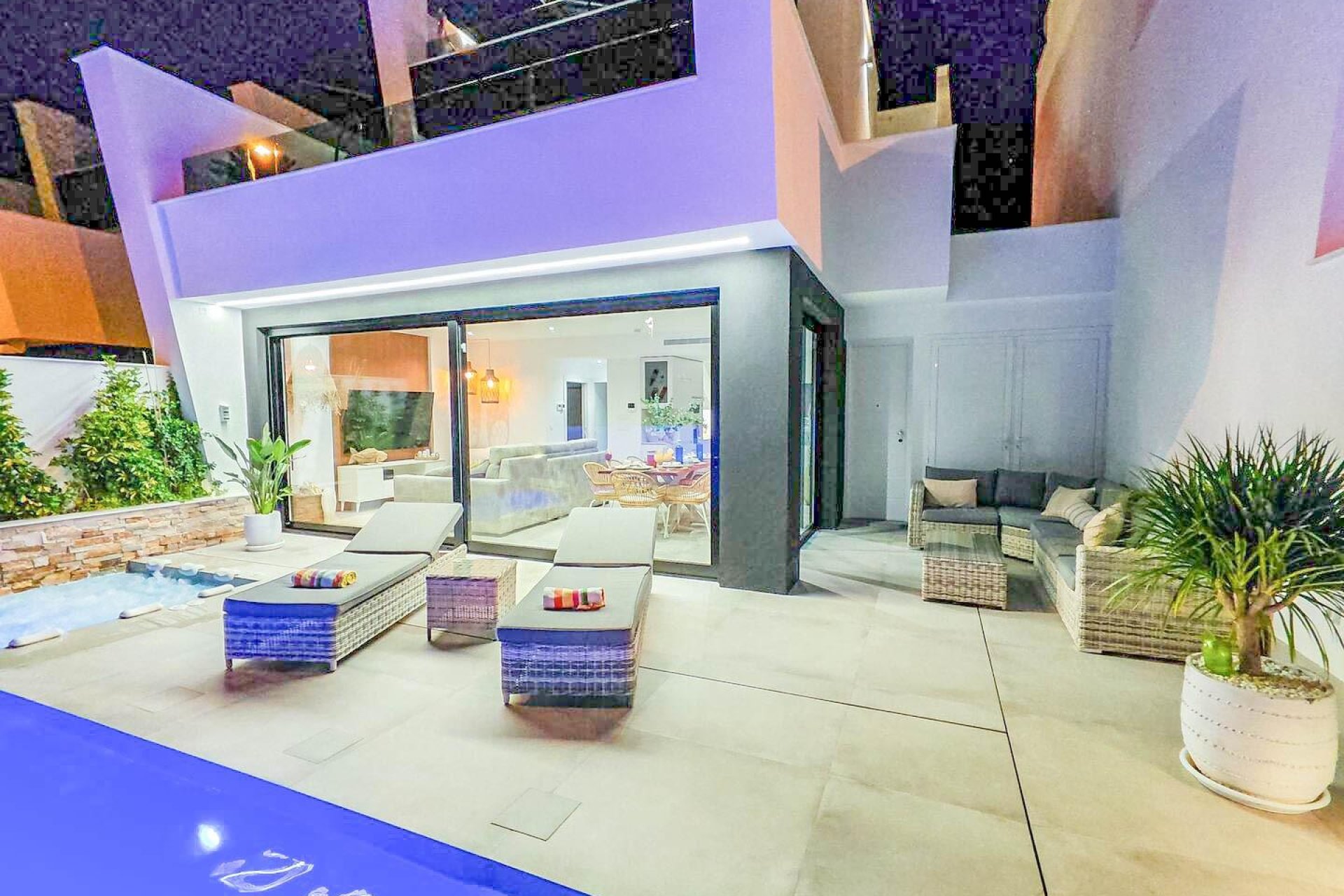 Resale - Terraced house -
Santiago de la ribera - zona san blas