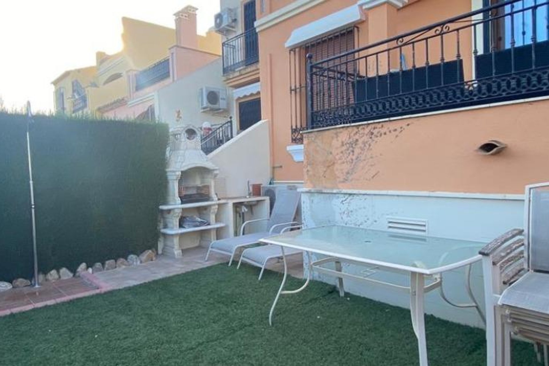 Resale - Townhouse -
Algorfa - La finca