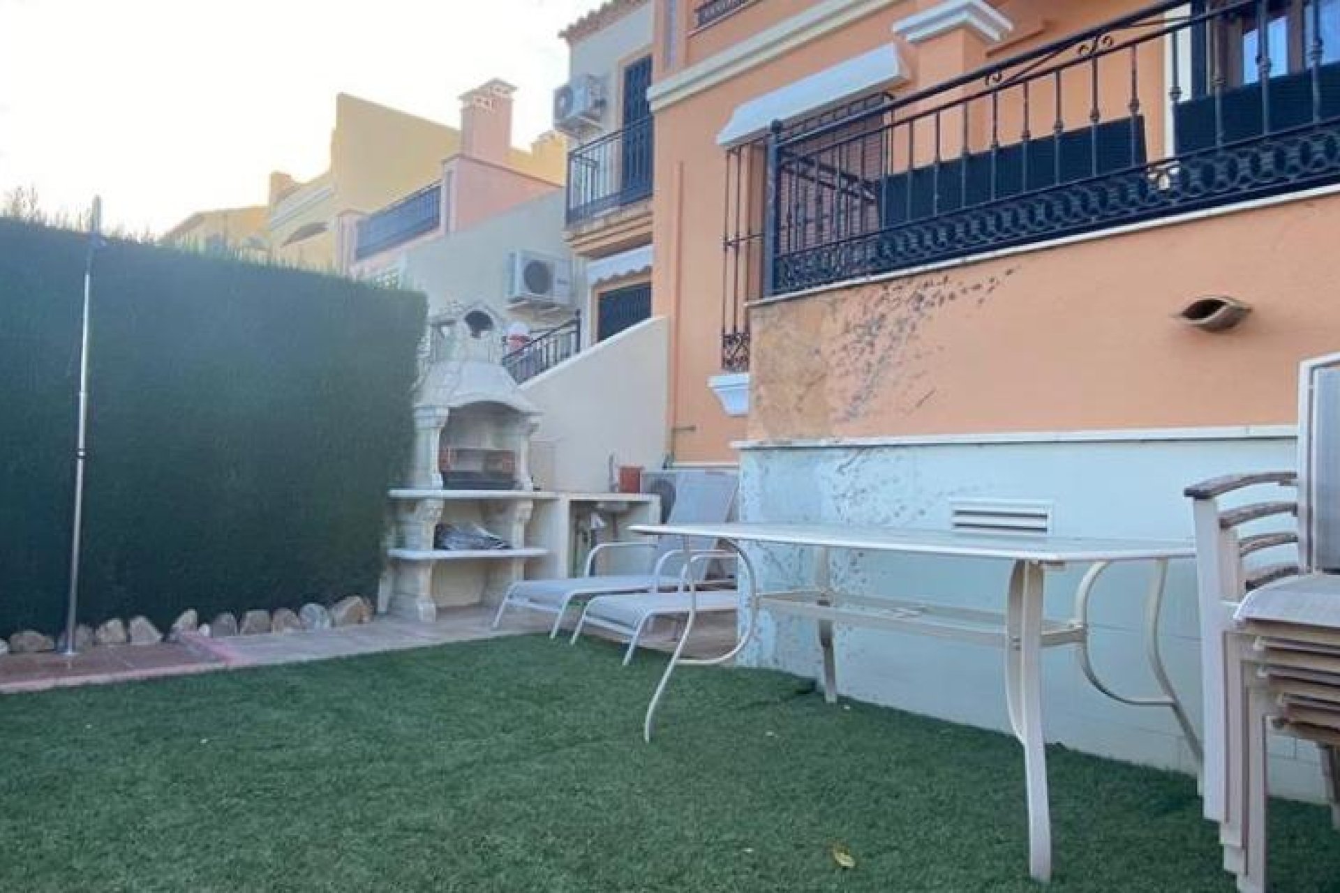 Resale - Townhouse -
Algorfa - La finca