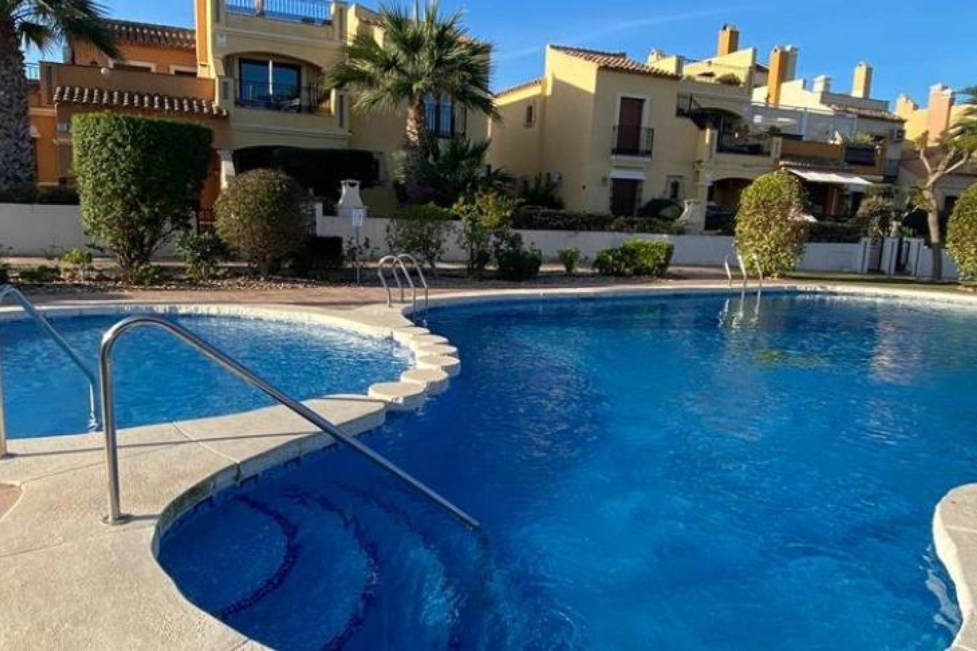 Resale - Townhouse -
Algorfa - La finca