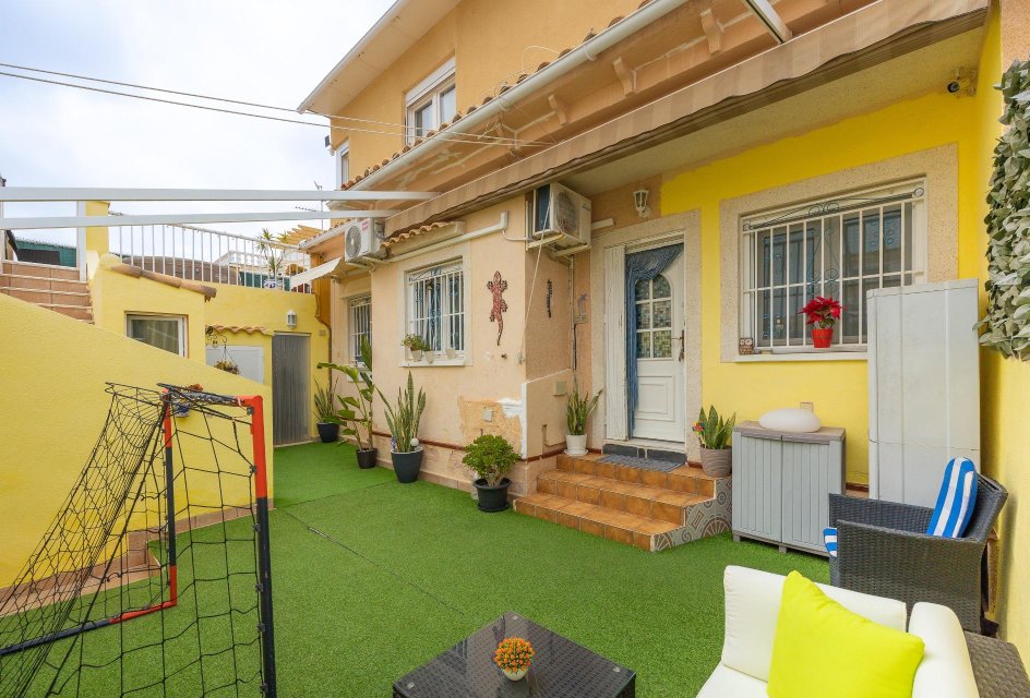 Resale - Townhouse -
Orihuela Costa - La Florida