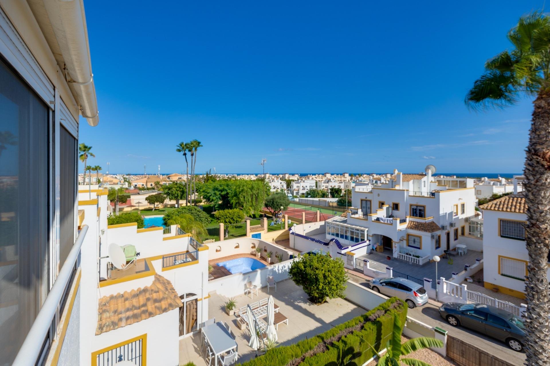 Resale - Townhouse -
Orihuela Costa - La Florida