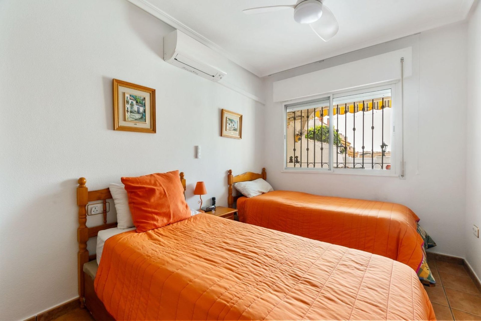 Resale - Townhouse -
Orihuela Costa - La Regia