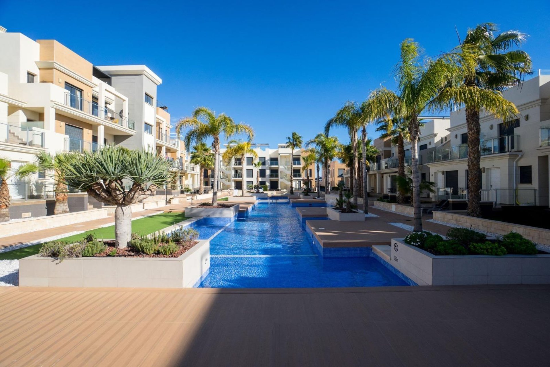 Resale - Townhouse -
Orihuela Costa - La Zenia