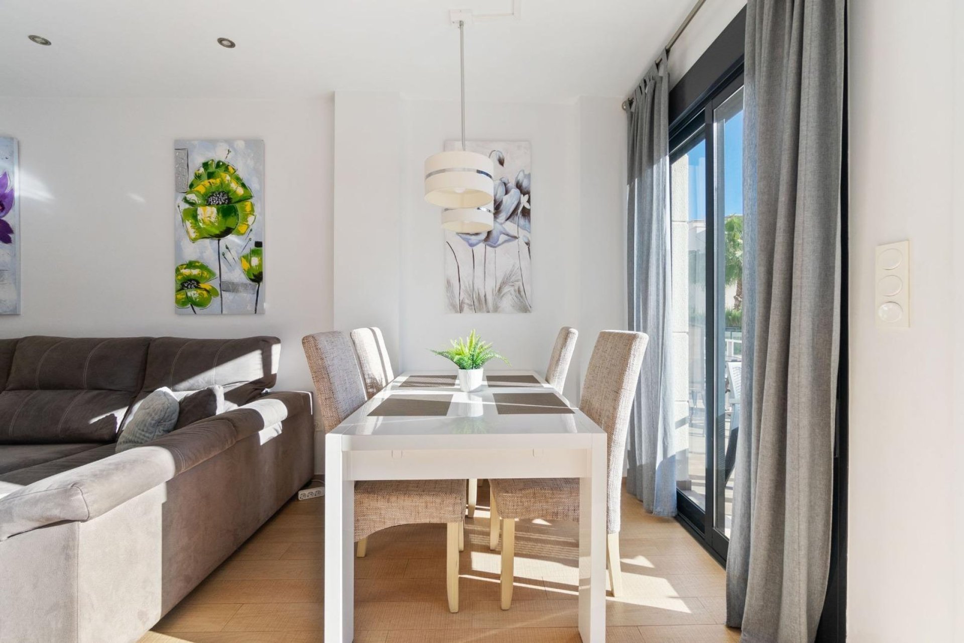 Resale - Townhouse -
Orihuela Costa - La Zenia