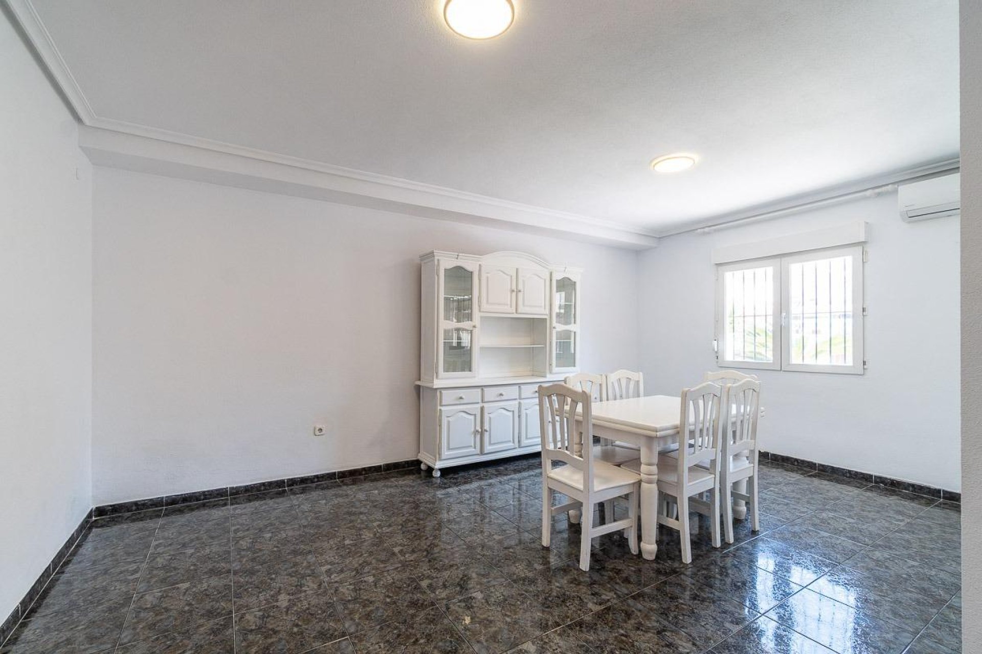 Resale - Townhouse -
Orihuela Costa - La Zenia