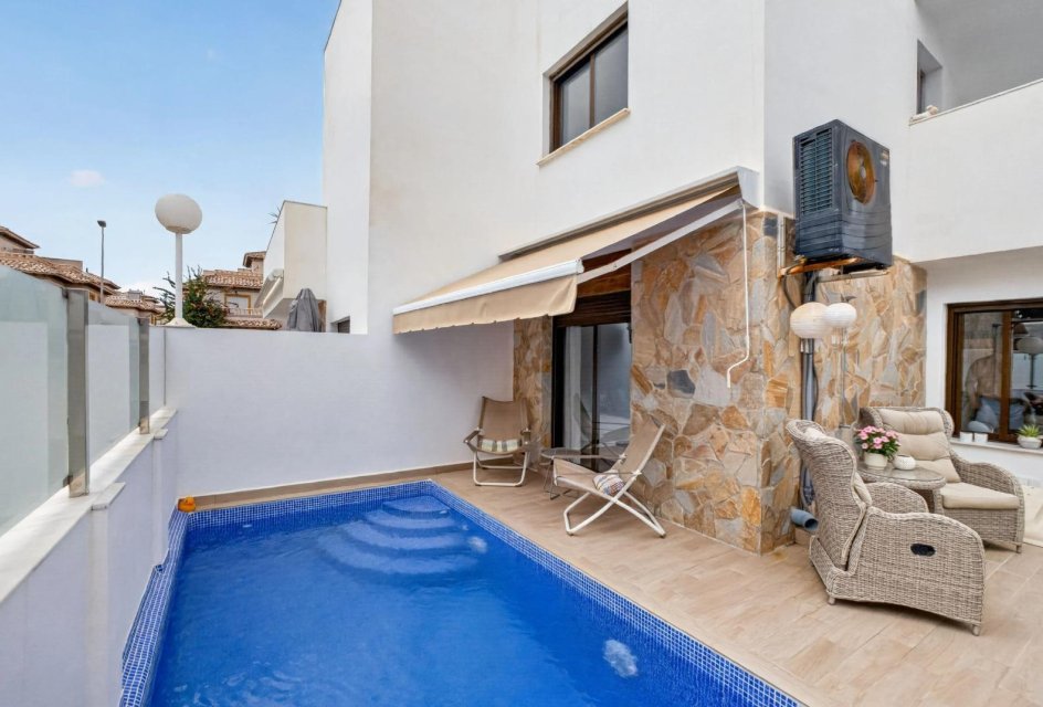Resale - Townhouse -
Orihuela Costa - Lomas de Cabo Roig