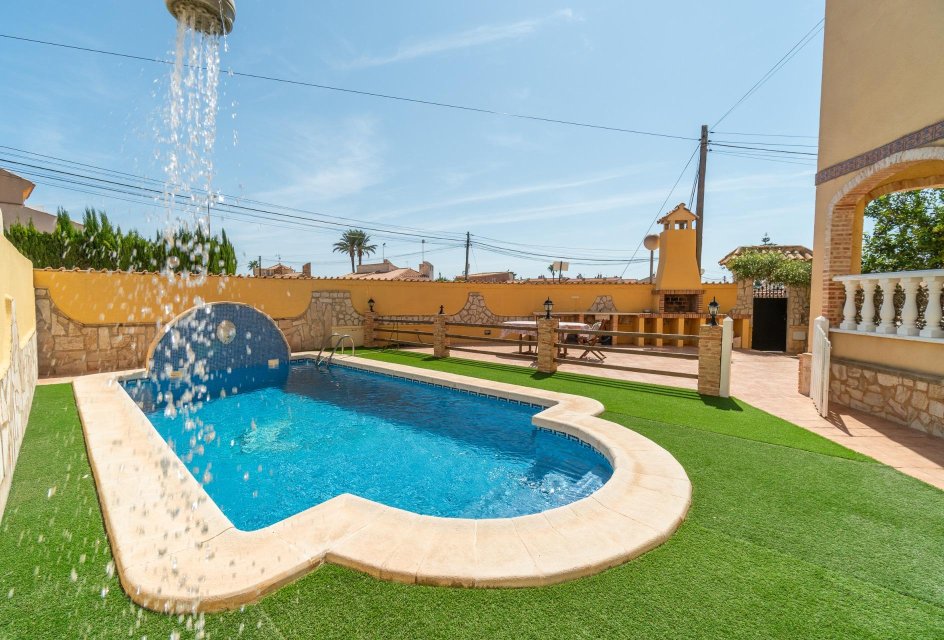 Resale - Townhouse -
Orihuela Costa - Los Almendros-La Florida
