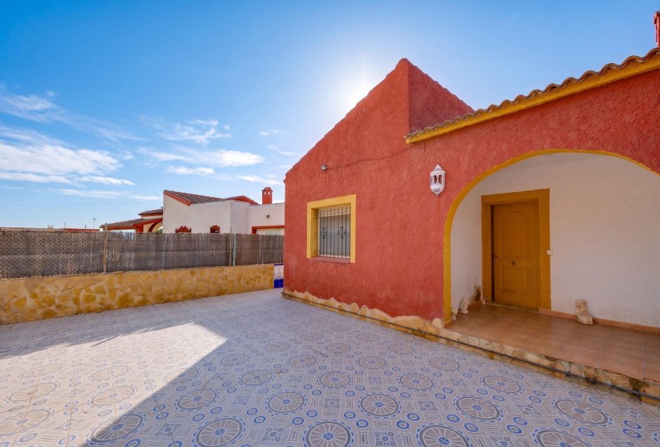 Resale - Townhouse -
Orihuela Costa - Montezenia