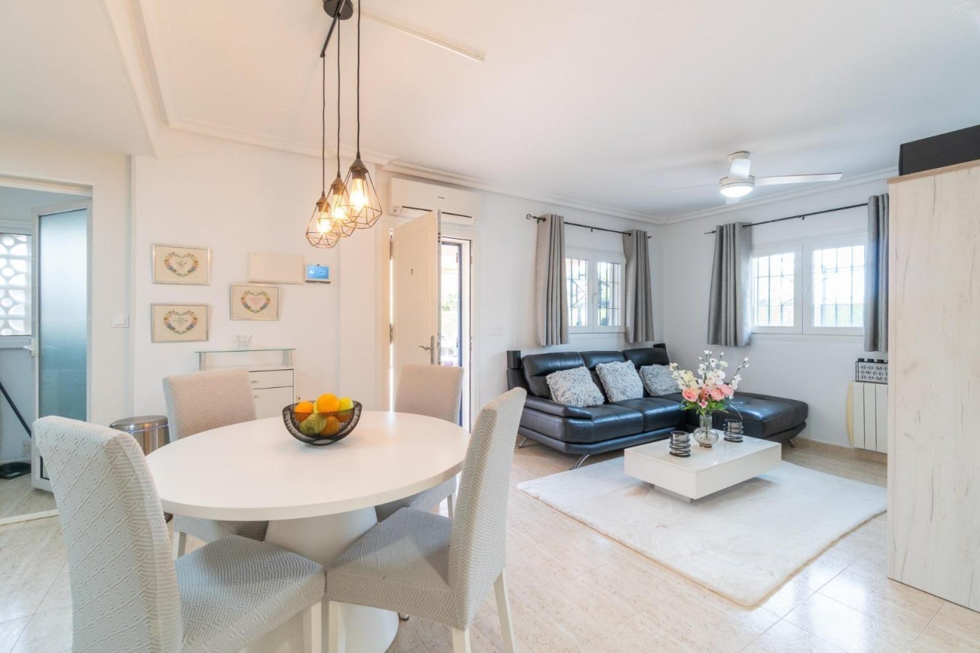 Resale - Townhouse -
Orihuela Costa - Punta Prima