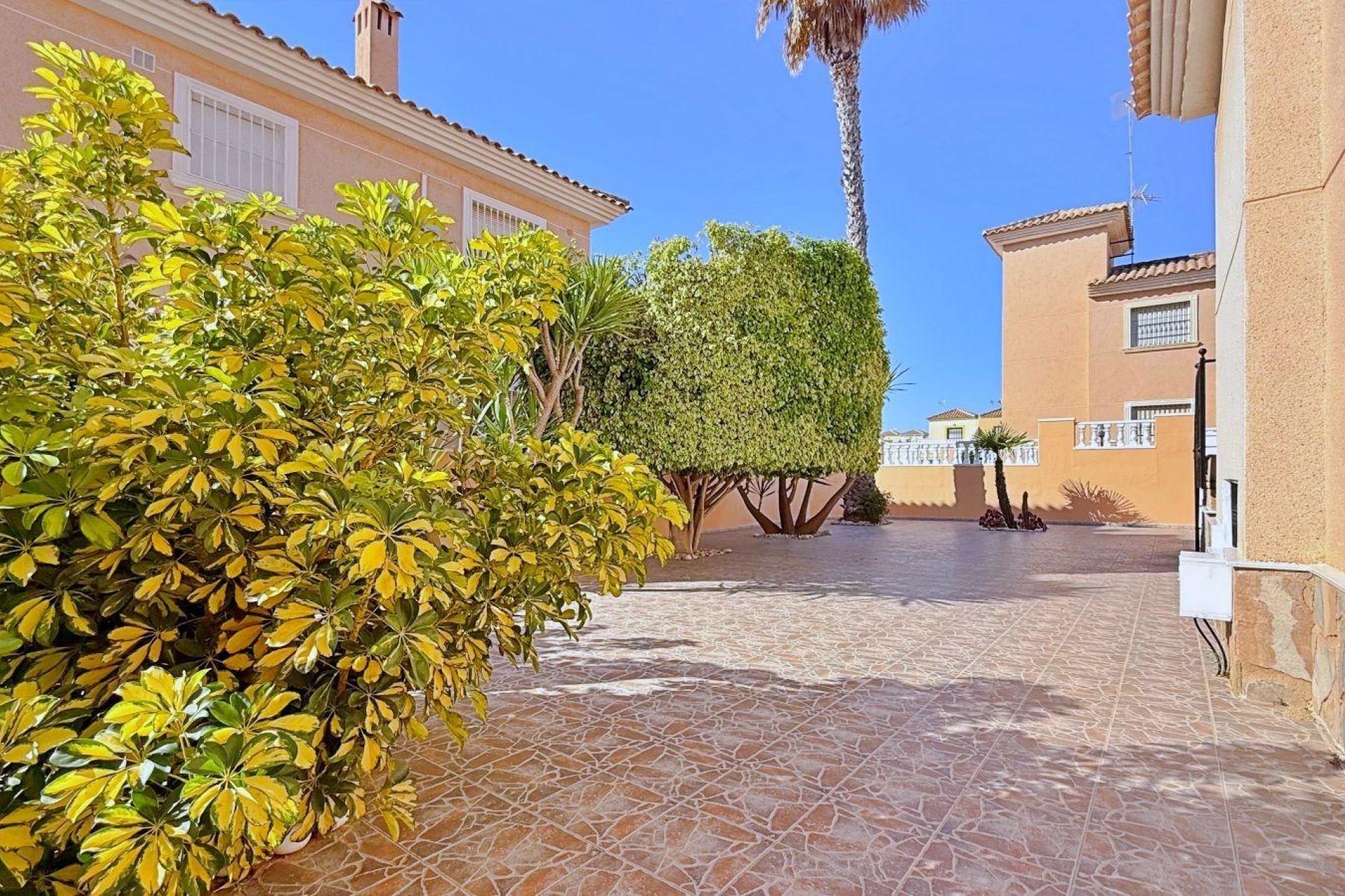 Resale - Townhouse -
Orihuela Costa - Urbanización Perla del Mar