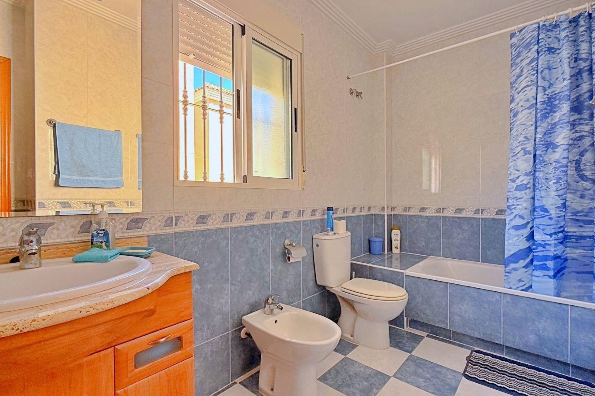Resale - Townhouse -
Orihuela Costa - Urbanización Perla del Mar