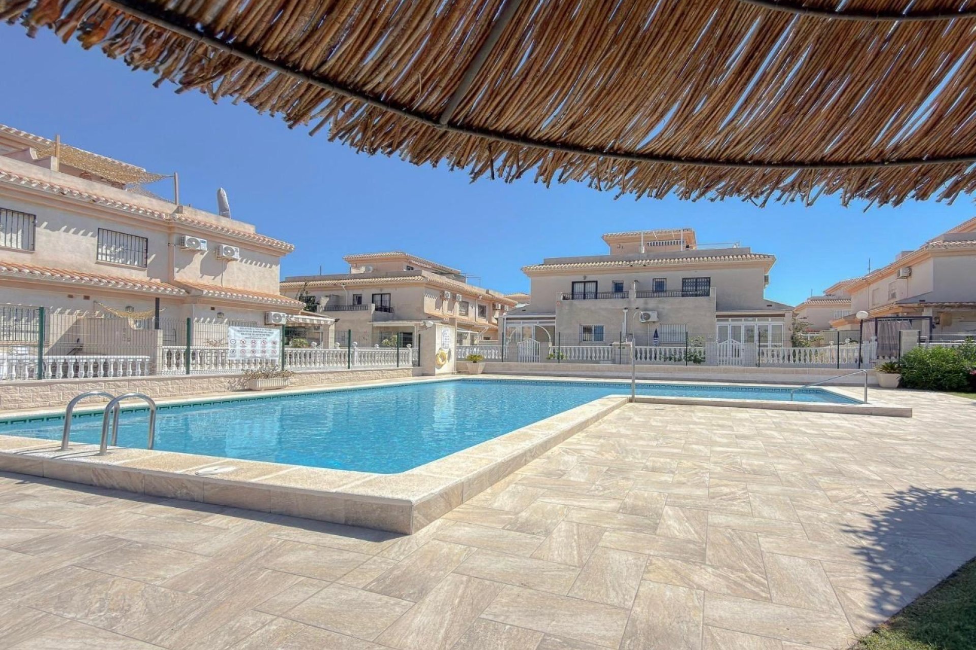 Resale - Townhouse -
Orihuela Costa