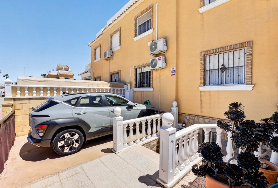Resale - Townhouse -
Rojales - Centro de la Ciudad Quesada