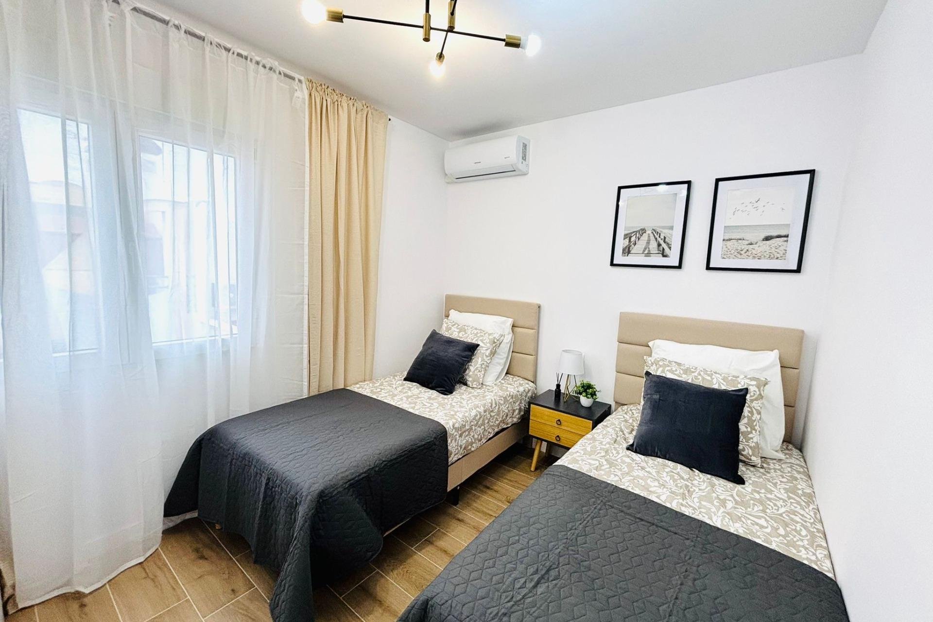 Resale - Townhouse -
Torrevieja - Carrefour