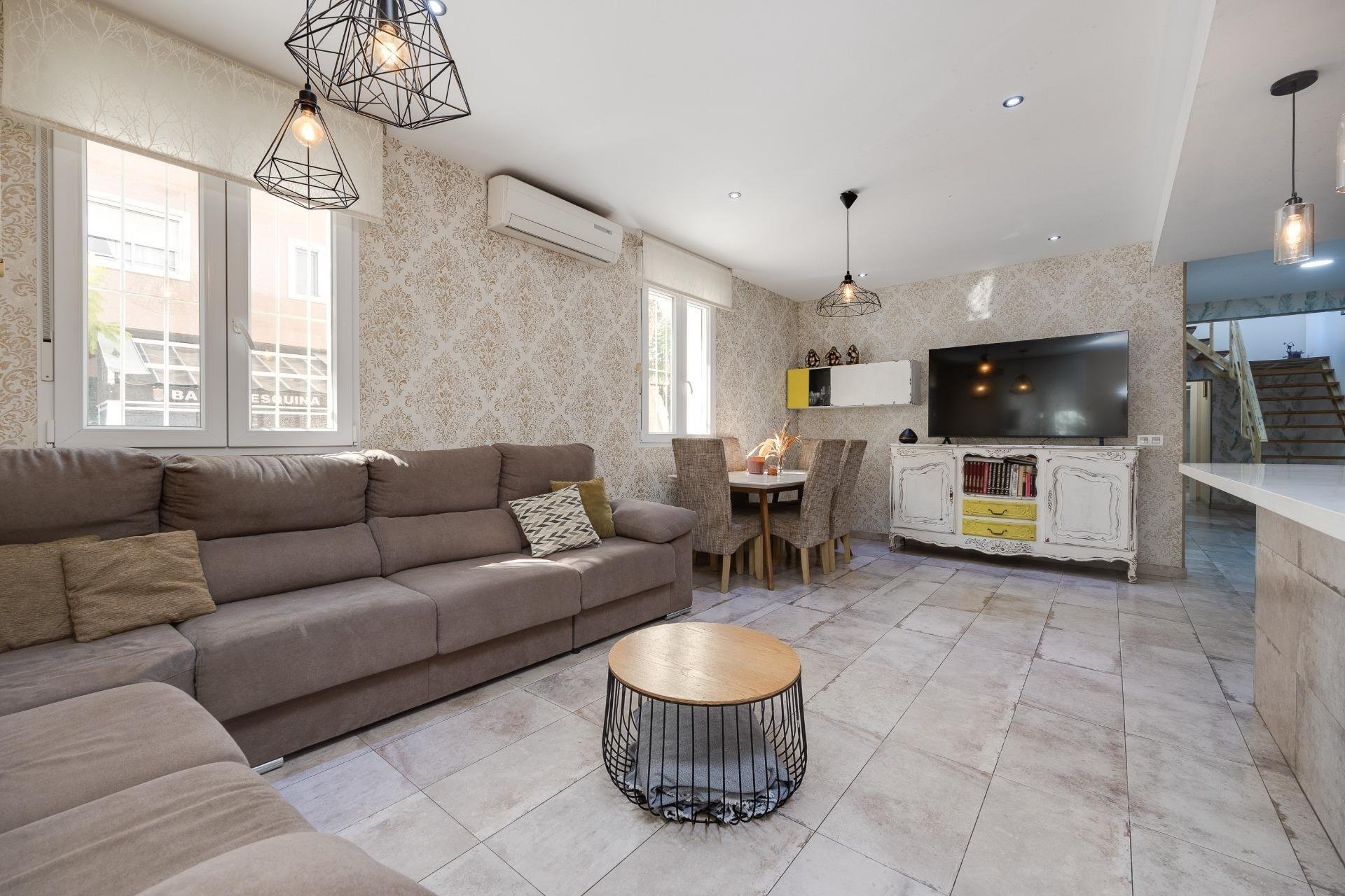 Resale - Townhouse -
Torrevieja - Centro