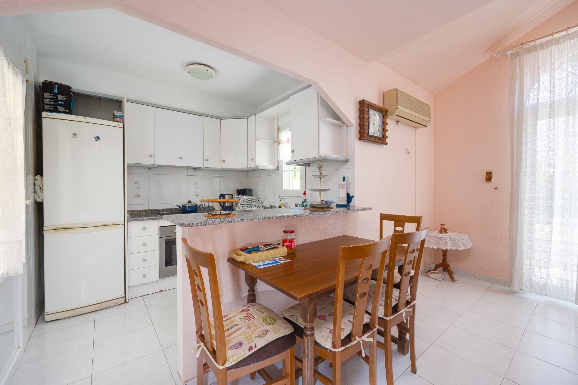 Resale - Townhouse -
Torrevieja - La Siesta - El Salado - Torreta