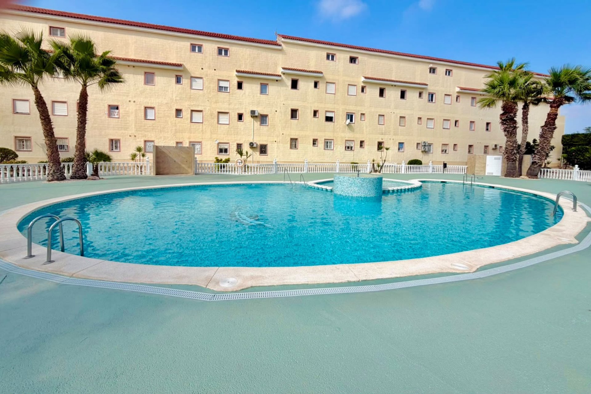 Resale - Townhouse -
Torrevieja - San Luis