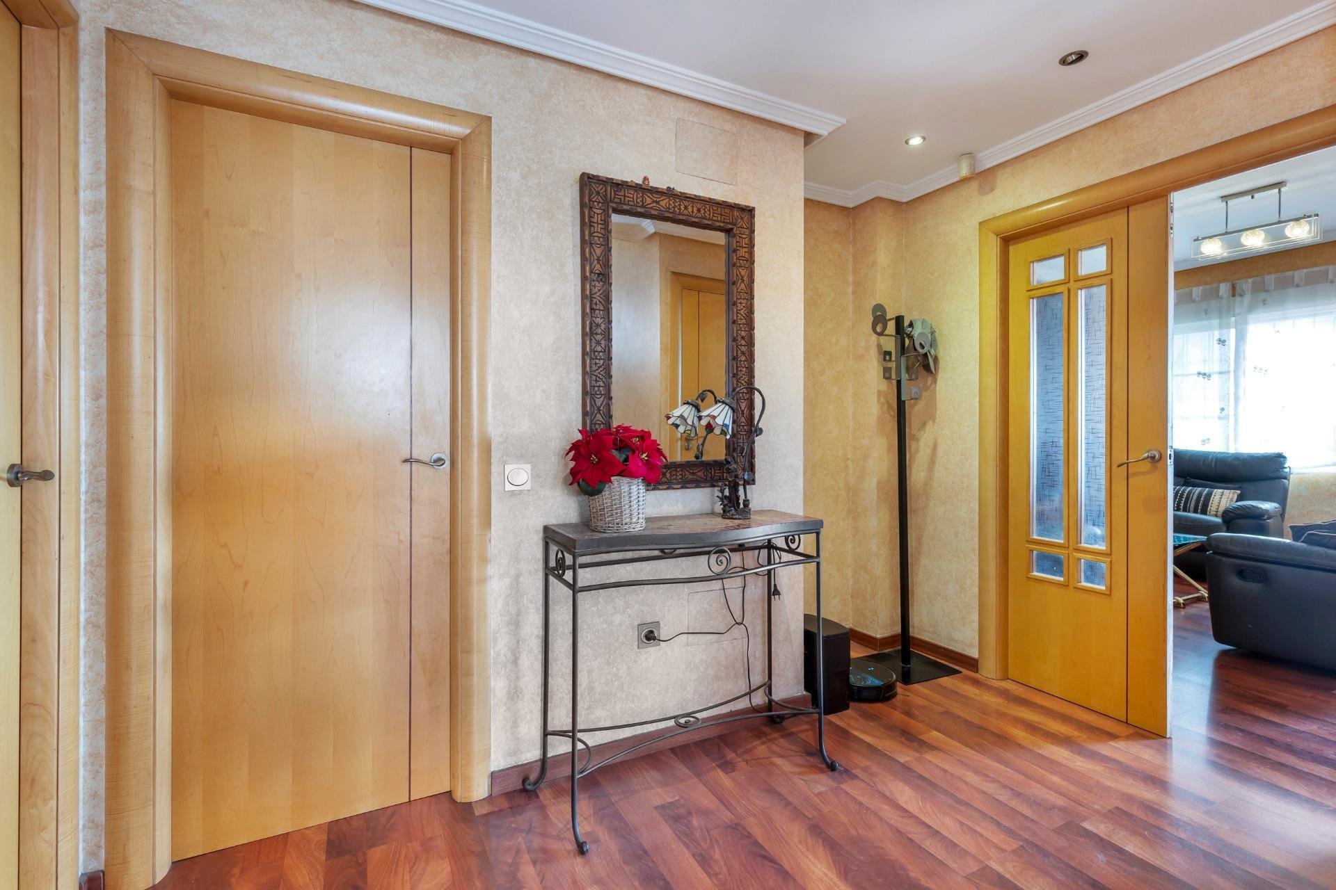 Resale - Townhouse -
Torrevieja - Zona los Frutales