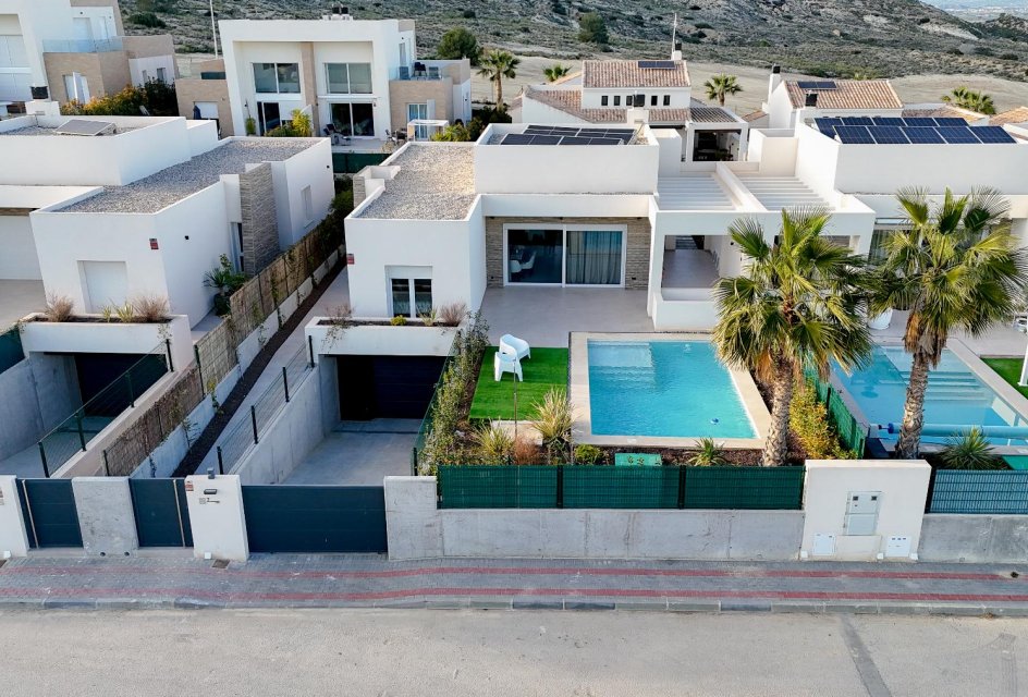Resale - Villa -
Algorfa - Campo de Golf - Algorfa